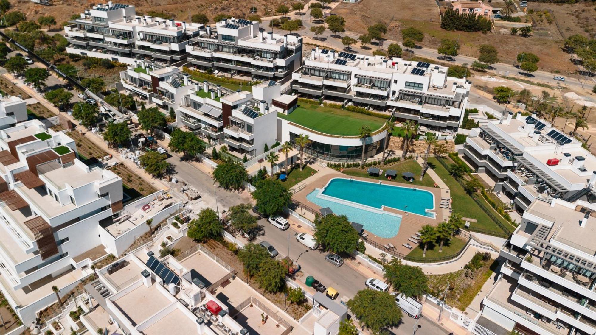 Luxurious 2 Bedroom Apartment Close To The Beach In Estepona Extérieur photo