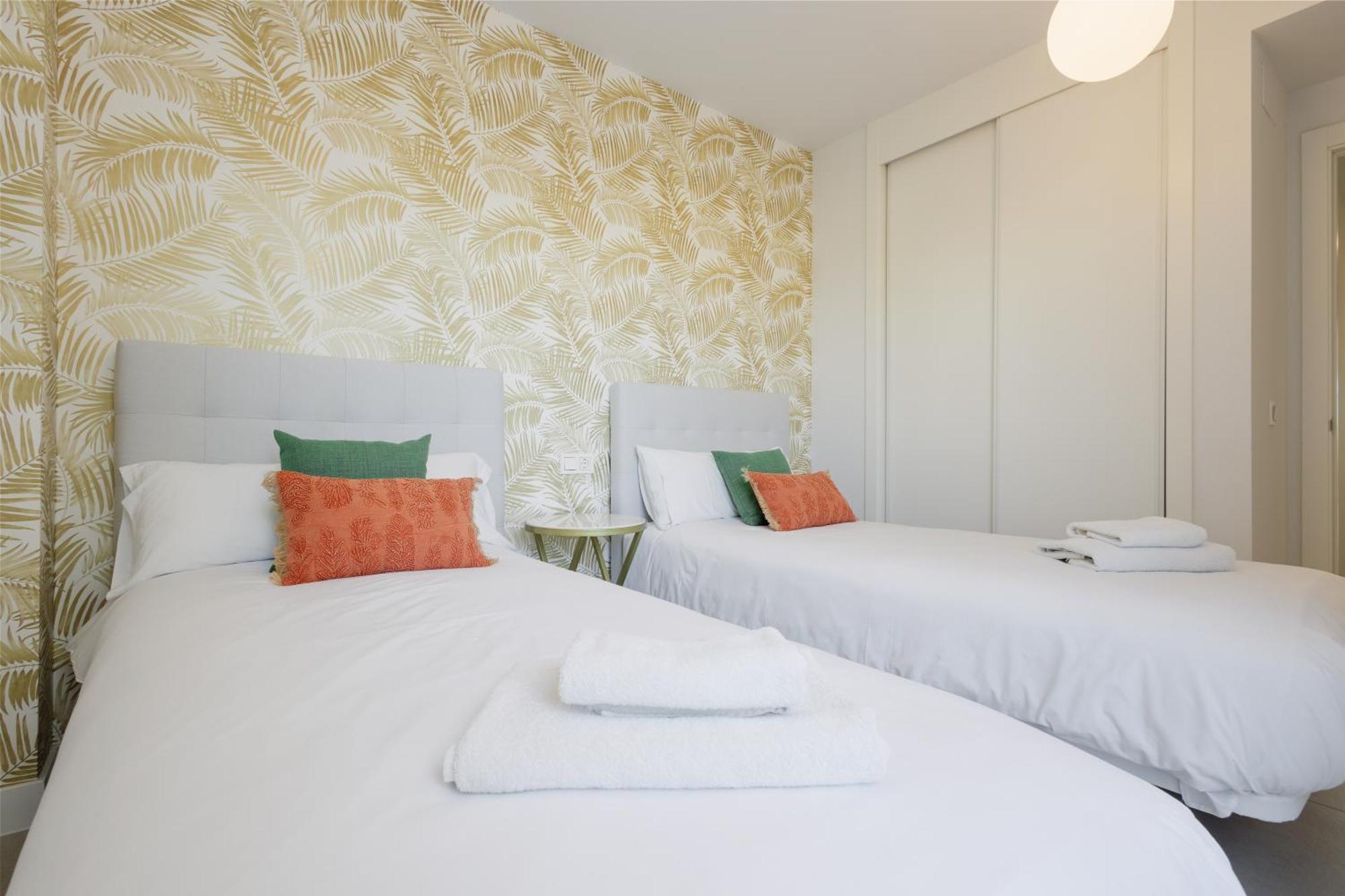 Luxurious 2 Bedroom Apartment Close To The Beach In Estepona Extérieur photo
